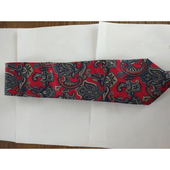 Tie - Picture 10 of 12